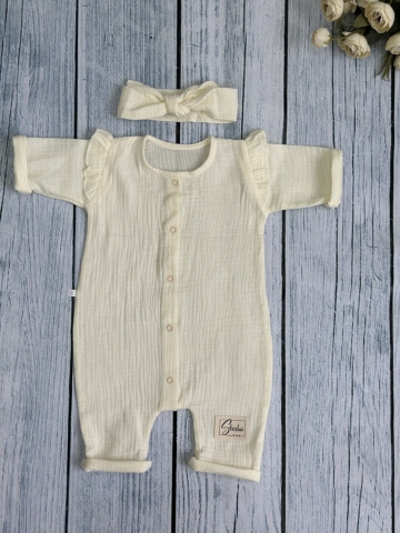 Купить оптом 336-СЛ. Комбинезон с повязкой для девочки из муслина, хлопок 100%, размеры 56,62,68, сливочный во Владивостоке